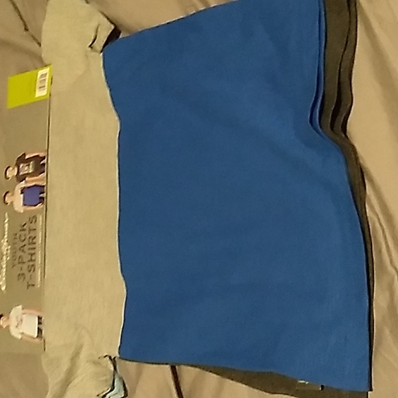 3 Pack Youth t-shirts boys size XS 5/ 6 Gray, Blue & Light Blue - Picture 9 of 12